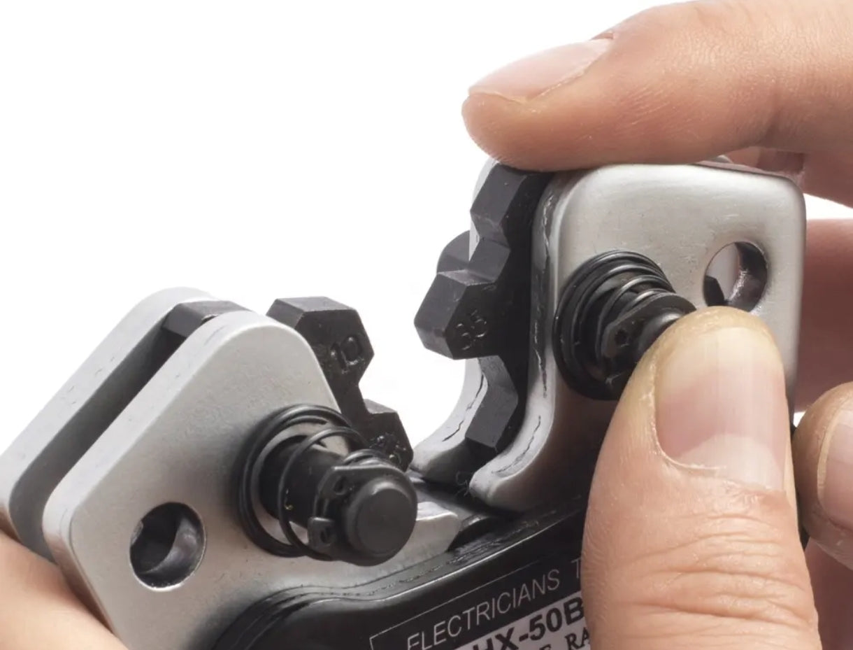 Pinza Para Comprimir Terminales Sin Aislar 6-50mm2 Hx-50